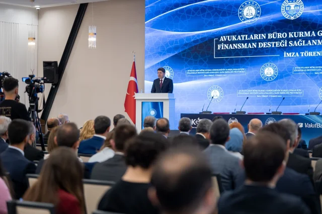 Genç Avukatlara Yenilikçi Kredi Desteği Başlıyor