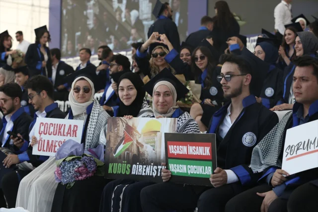İstanbul Medipol Üniversitesi Mezunları Filistin İçin Sahne Aldı
