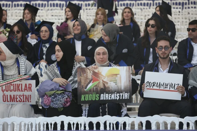 İstanbul Medipol Üniversitesi Mezunları Filistin İçin Sahne Aldı