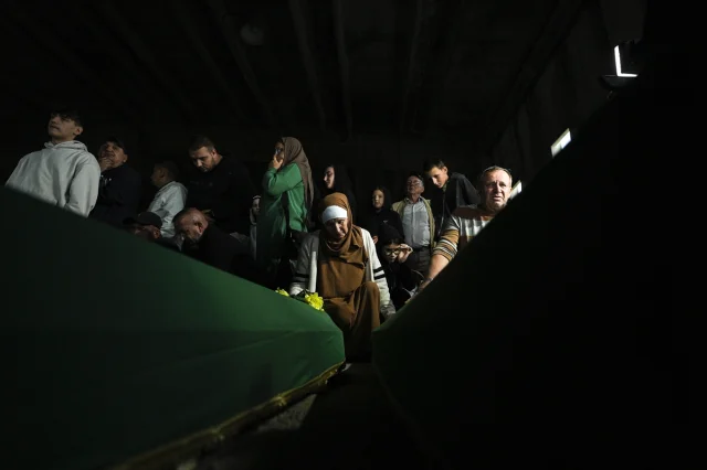 Srebrenitsa’nın 30. Yılında Gözyaşlarıyla Veda