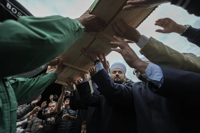 Srebrenitsa’nın 30. Yılında Gözyaşlarıyla Veda