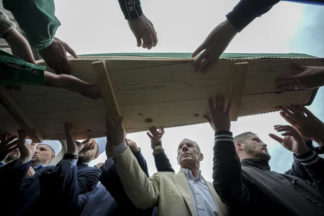 Srebrenitsa’nın 30. Yılında Gözyaşlarıyla Veda