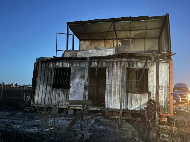 Silivri'nin Sessiz Köşesinde Çıkan Yangın Dramatik Bir Hikayeye Dönüştü