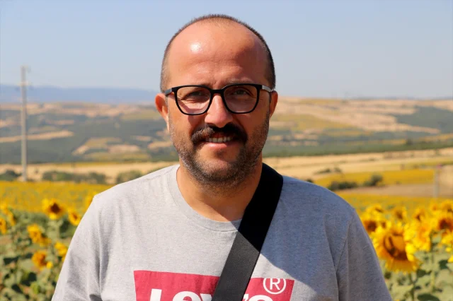Tekirdağ'ın Ayçiçeği Tarlaları Fotoğrafçıların Gözdesi Oldu