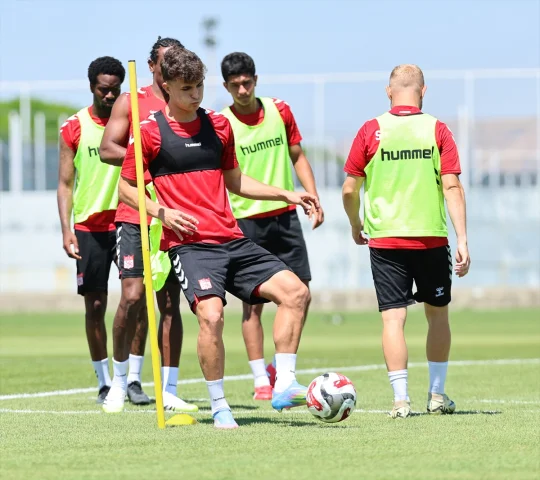 Sivasspor'un Yeni Sezon Hazırlıkları Tüm Hızıyla Devam Ediyor