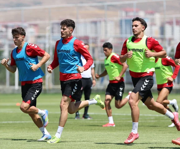 Sivasspor'un Yeni Sezon Hazırlıkları Tüm Hızıyla Devam Ediyor