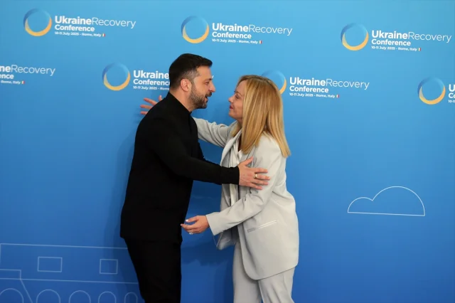 Roma'da Ukrayna'nın Yeniden İnşası İçin 10 Milyar Avro Taahhüt Edildi