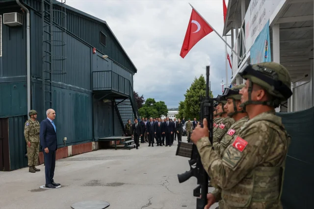 Numan Kurtulmuş Bosna Hersek'te Türk Temsil Heyetini Ziyaret Etti