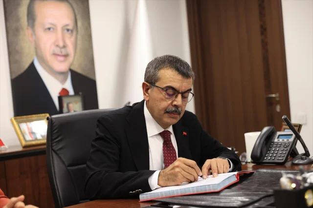 Milli Eğitim Bakanı Tekin Edirne'de Siyasi Temaslarda Bulund...