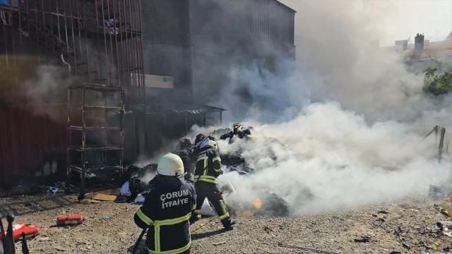 Çorum'da Tekstil Atıkları Yangını Başarıyla Kontrol Altına Alındı
