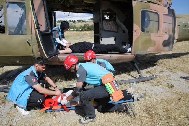 Van'da Helikopter Kazası Tatbikatı Detayları ve Katılımcılar