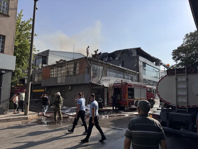 Bursa'da Tekstil Mağazasında Çıkan Yangın ve Olayların Perde Arkası