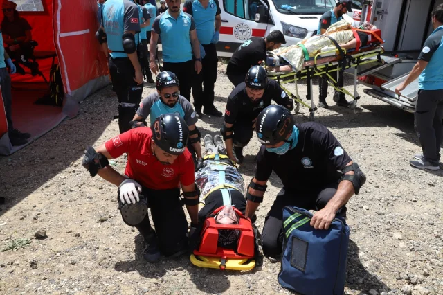 Van'da Helikopter Kazası Tatbikatı Detayları ve Katılımcılar