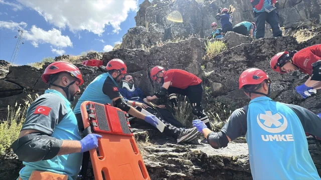 Van'da Helikopter Kazası Tatbikatı Detayları ve Katılımcılar