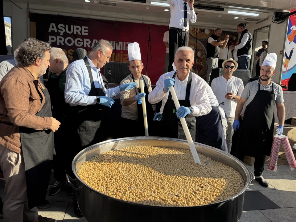 Ümraniye'de Muharrem Ayında Aşure Şöleni