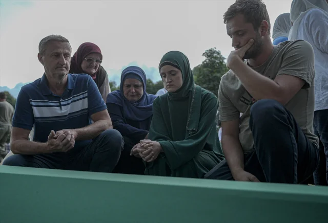 Srebrenitsa'nın Acı Mirası: 7 Kurban Daha Anıt Mezarlıkta Ebediyete Uğurlanacak
