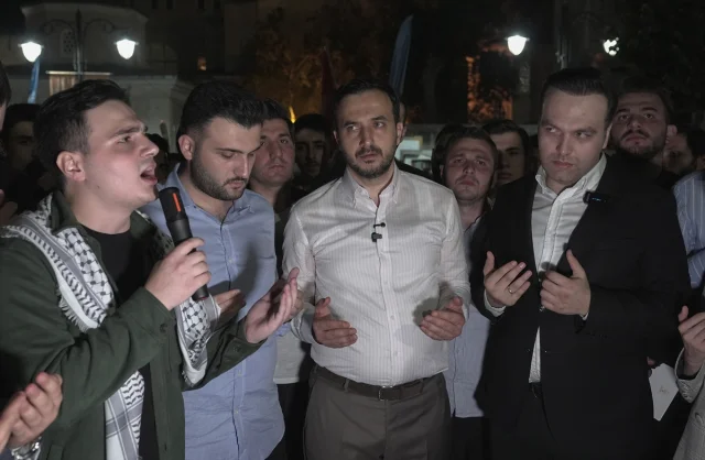 Gençlik Kolları Ayasofya'ya Fetih Yürüyüşü Düzenledi