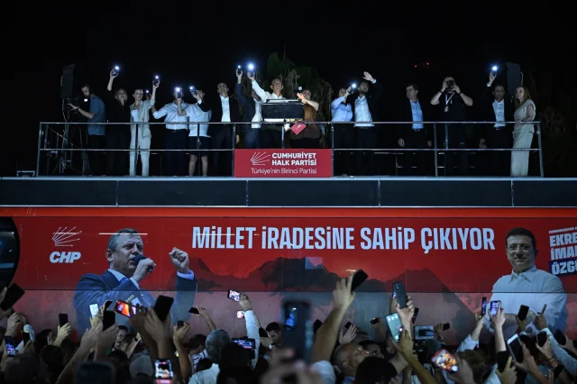 CHP Lideri Özgür Özel Adana Halkıyla Buluştu