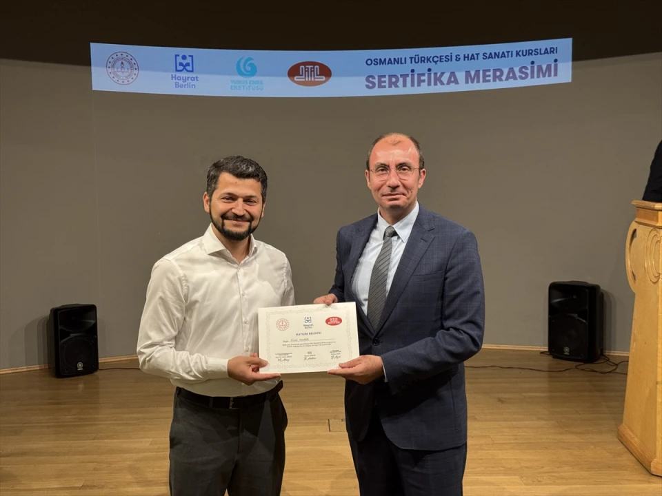 Berlin'deki Kültür Kursları: Osmanlı Türkçesi ve Hat Sanatıyla Yeni Bir Başlangıç