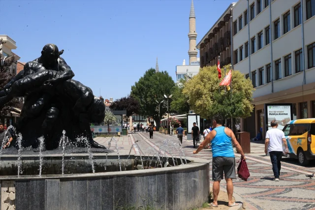 Trakya'yı Kavuran Sıcaklar Hayatı Zorlaştırıyor