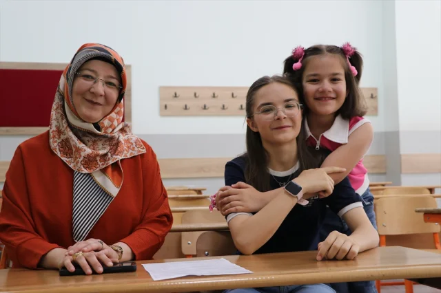 Genç Başarı Zümra Keklik LGS'de Tam Puanla Doktorluk Hayaline Yaklaşıyor