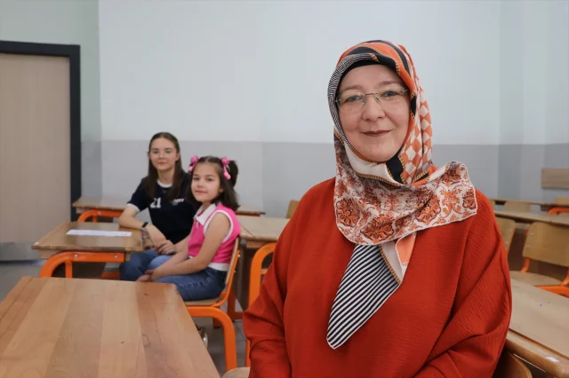 Genç Başarı Zümra Keklik LGS'de Tam Puanla Doktorluk Hayaline Yaklaşıyor