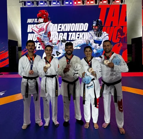 Para Tekvando Milli Takımı Güney Kore'den Bronz Madalyalarla...