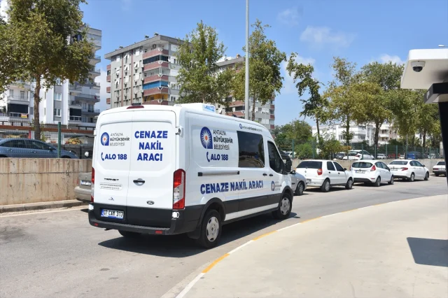 Antalya'da Yaşanan Trafik Kazası Baba ve Oğlun Hayatını Yitirmesiyle Sonuçlandı