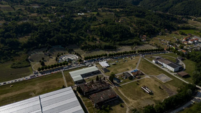 Srebrenitsa Soykırımı'nın 30. Yılında Potoçari'de Hüzünlü Sessizlik