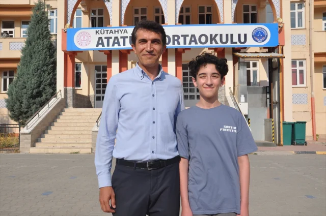 Kütahyalı Münir Salihoğlu LGS'de Tam Puan Aldı, Hedefi Doktorluk