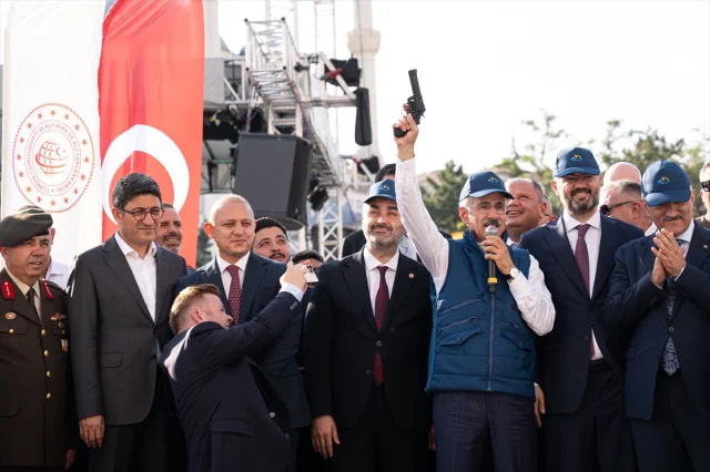 Bakanı Uraloğlu: "Postacı Yürüyüş Yarışması Dayanışmanın Sembolü"