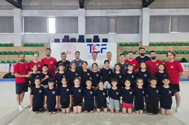 Trampolin Cimnastik Gelişim Kampı'na Suat Çelen'den Moral Zi...