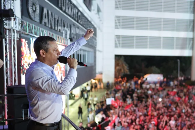 CHP Genel Başkanı Özgür Özel Antalya'da Çarpıcı Açıklamalar Yaptı