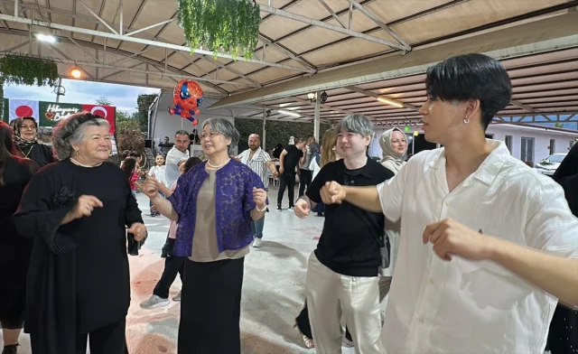 Düzce'de Kültürel Kaynaşma Rüzgarı Esti Japon Gelin Türk Usu...