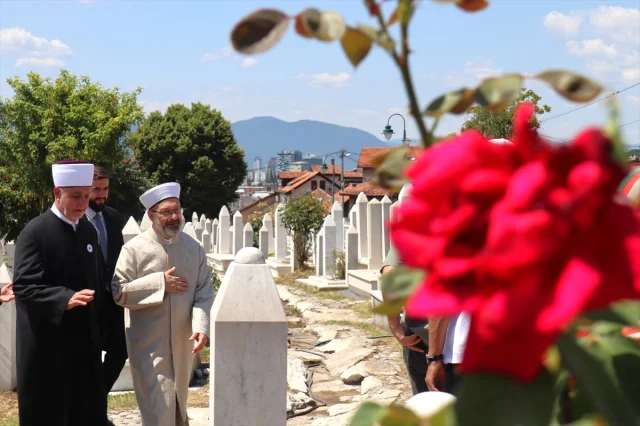 Ali Erbaş'tan Bosna Hersek'te Anlamlı Ziyaretler