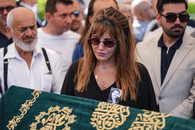 Yiğit Bulut İçin İstanbul'da Duygusal Veda