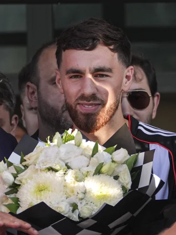 Beşiktaş'a Büyük Transfer Müjdesi: Orkun Kökçü İstanbul'da