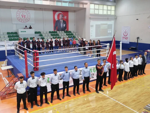 Konya'da Düzenlenen Muaythai Şampiyonası Renkli Görüntülerle...