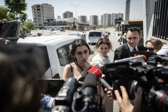 Ankara'da 26 Katlı Binada Çıkan Yangının Ardındaki Sebepler Araştırılıyor