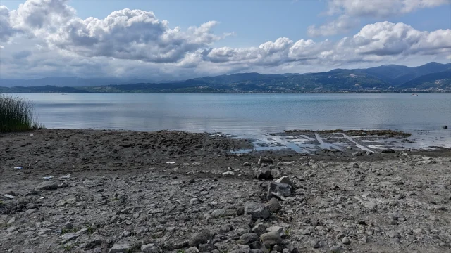 Sapanca Gölü Alarm Veriyor: Su Seviyesi Dramatik Düşüş Gösterdi