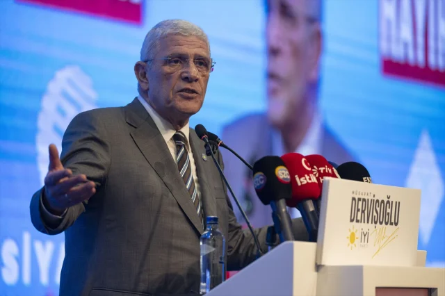 Müsavat Dervişoğlu Gençliğe Seslendi: Geleceği Bugünden Kuralım