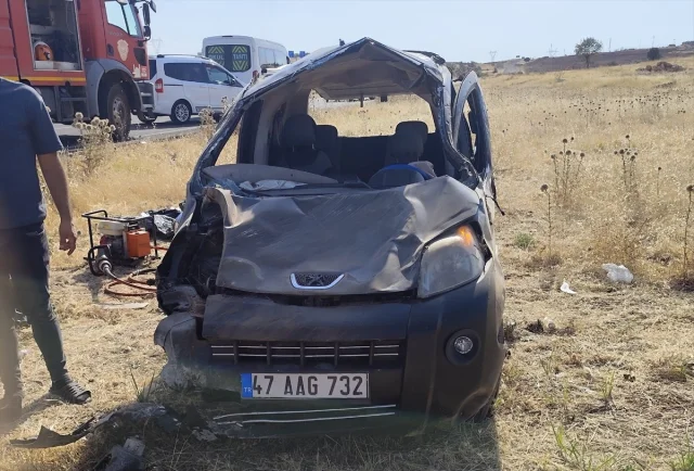 Mardin Dargeçit'te Trafik Kazası Hafif Ticari Araç Devrildi