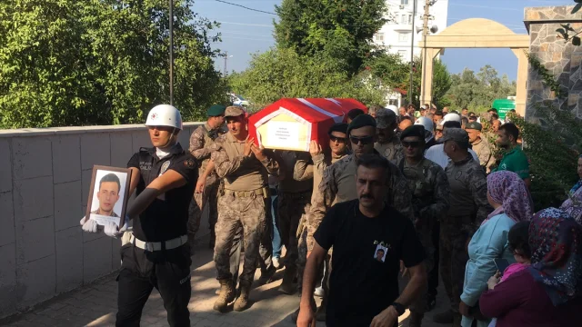 Mersin'deki Trafik Kazasında Hayatını Kaybeden Polis Memuruna Veda