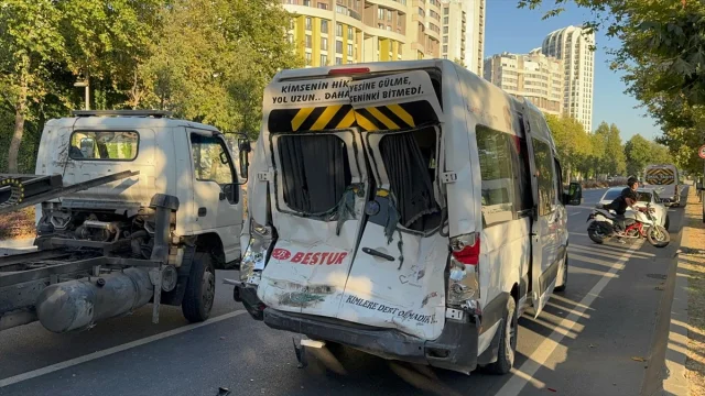 Küçükçekmece'de Yaşanan Trafik Kazası ve Detaylar