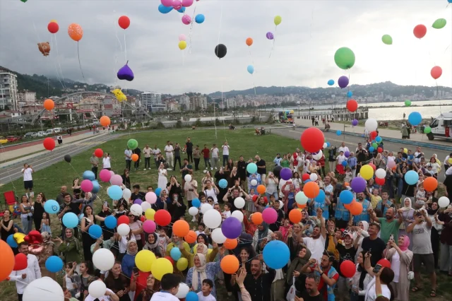 Rize'de Kansere Karşı Zafer Kutan Emir Ali'nin Mutluluğu Balonlarla Kutlandı