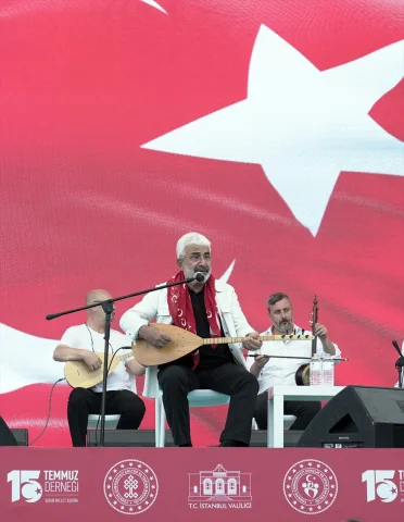 Esat Kabaklı'dan 15 Temmuz Müzesi'nde Coşkulu Konser