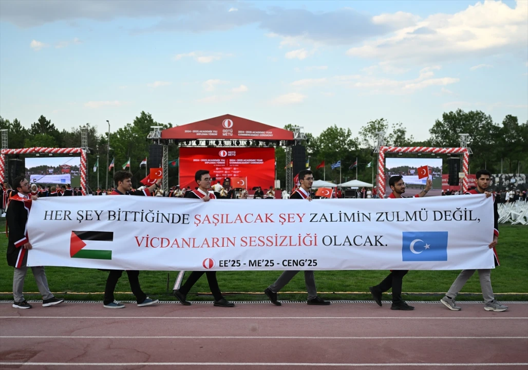 ODTÜ'de Gurur Dolu Mezuniyet Töreni: Öğrenciler Geleceğe Hazır
