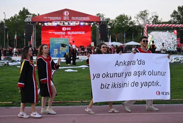 ODTÜ'de Gurur Dolu Mezuniyet Töreni: Öğrenciler Geleceğe Hazır