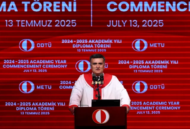 ODTÜ'de Gurur Dolu Mezuniyet Töreni: Öğrenciler Geleceğe Hazır
