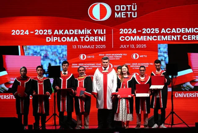 ODTÜ'de Gurur Dolu Mezuniyet Töreni: Öğrenciler Geleceğe Hazır